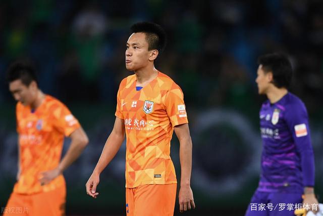 跟队：纽卡谨慎推进穆尼奥斯交易，球员希望尽快明确未来